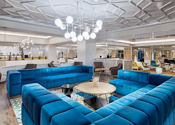 أتش10 لاس بالميراس فندق 4*