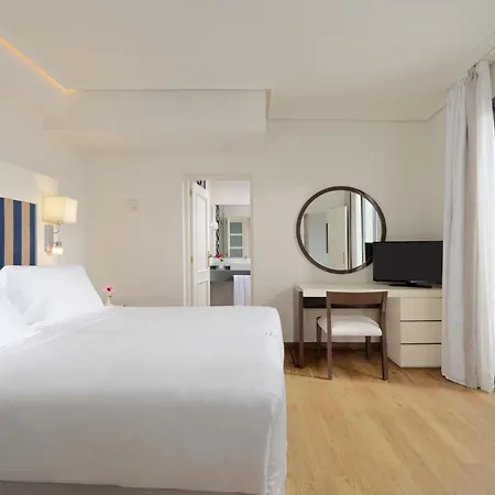 Hotel H10 Palmeras 4*