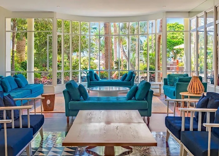 Hotel H10 Palmeras 4*