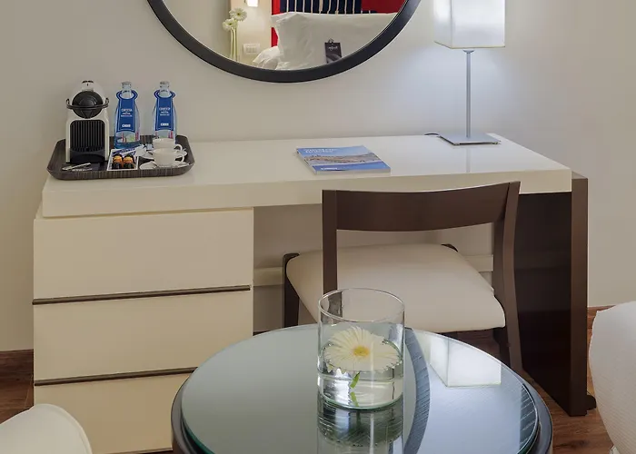 Hotel H10 Palmeras Playa de las Americas (Tenerife)