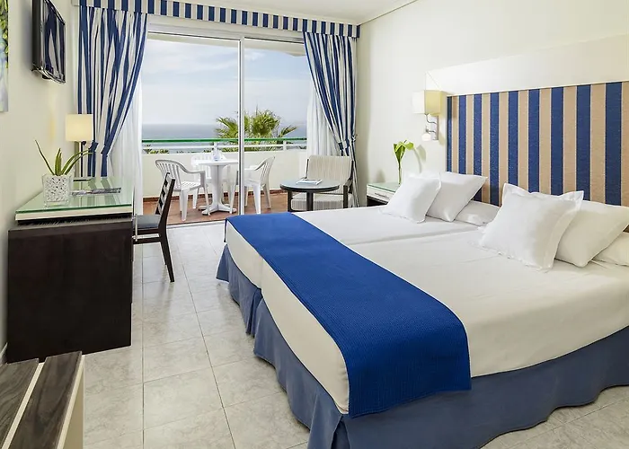 Hotel H10 Palmeras 4*