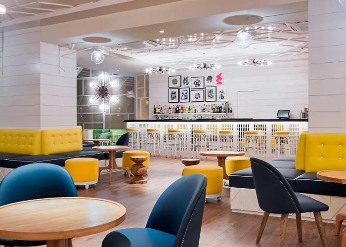 H10 Palmeras Hotel 4*